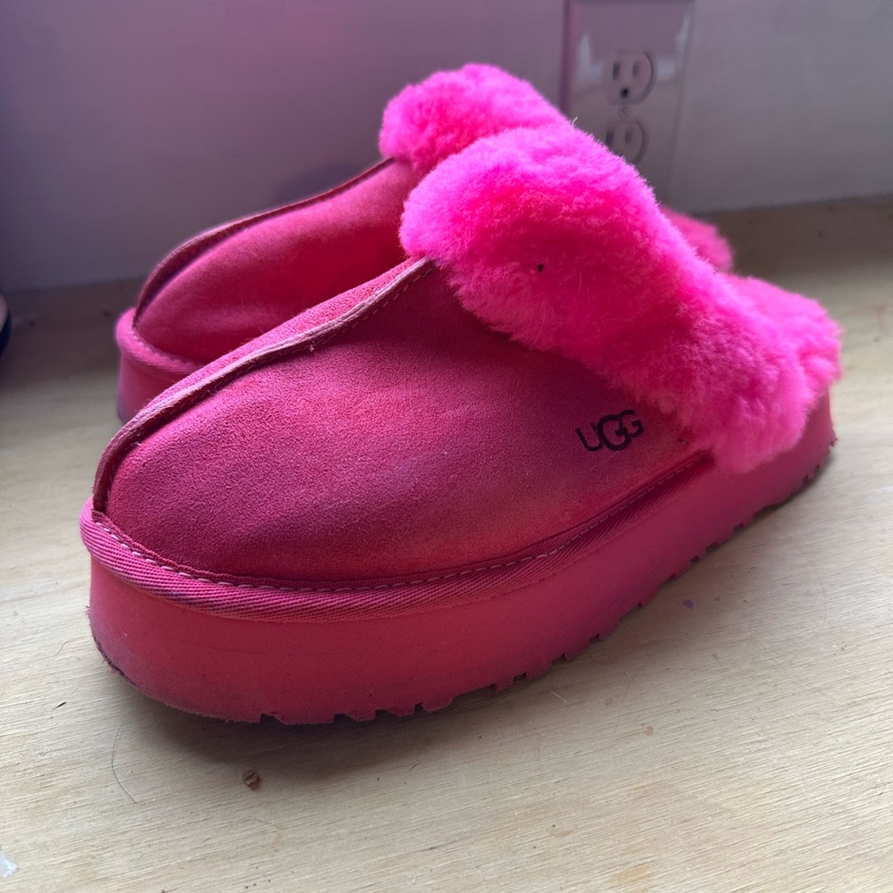UGG Fuchsia Slippers